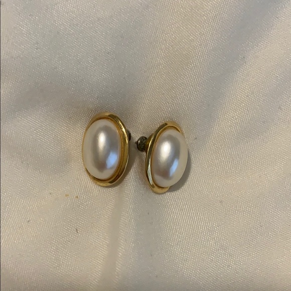 Napier Jewelry - ❤️Authentic NAPIER faux pearl earrings